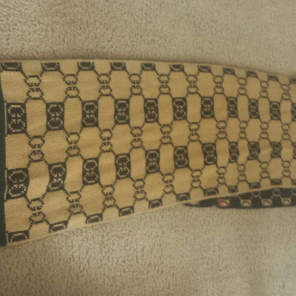 Gucci - Picture 1 of 2